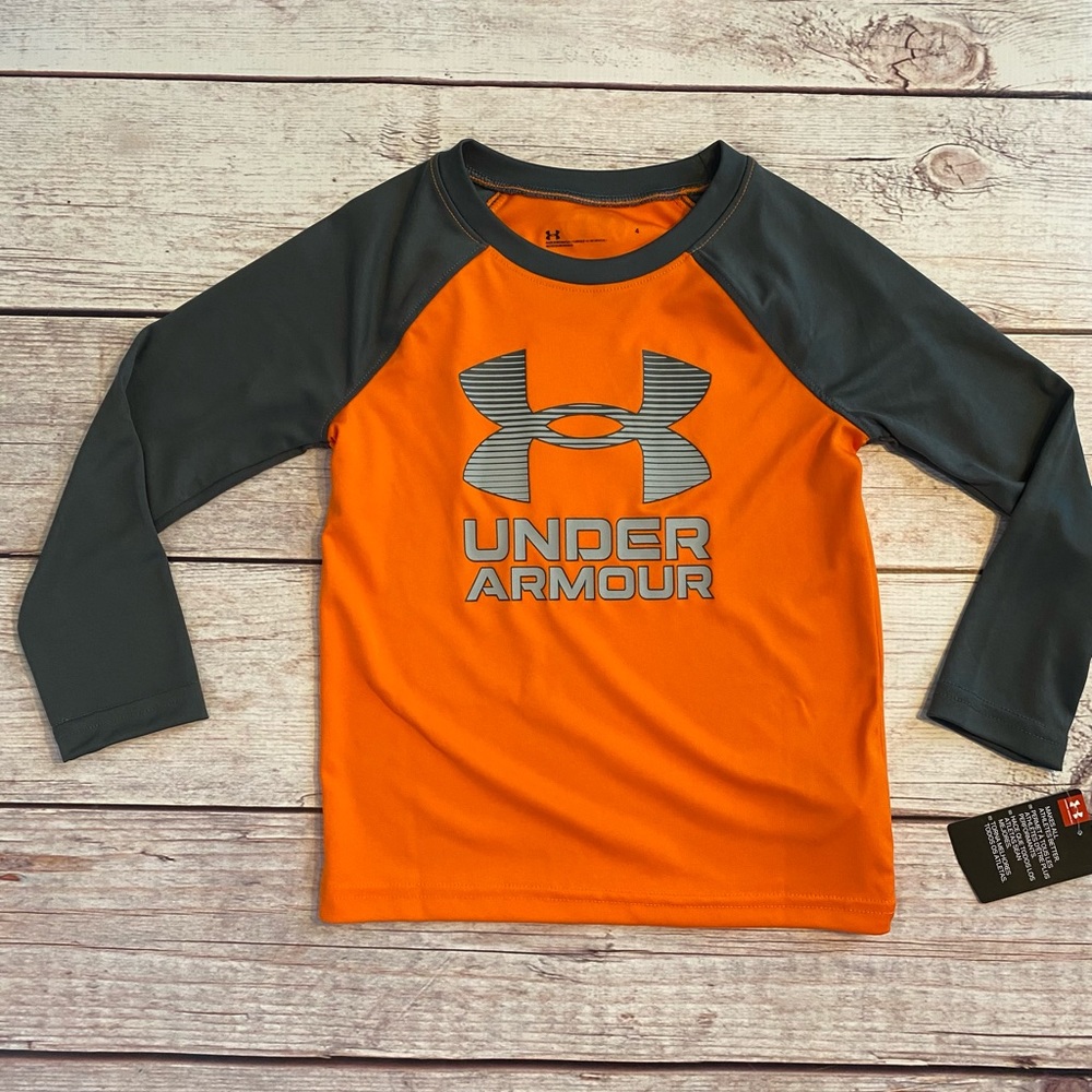 📌🆕 Under Armour • Shirt